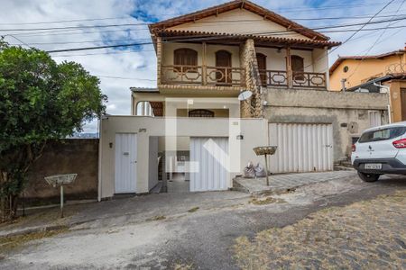 Casa para alugar com 80m², 2 quartos e sem vaga Casa para alugar com 80m², 2 quartos e sem vagaFachada