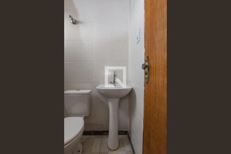 Casa para alugar com 80m², 2 quartos e sem vaga Casa para alugar com 80m², 2 quartos e sem vagaBanheiro