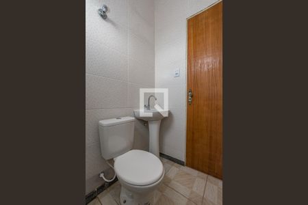 Casa para alugar com 80m², 2 quartos e sem vaga Casa para alugar com 80m², 2 quartos e sem vagaBanheiro