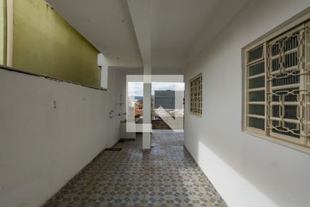 Casa para alugar com 80m², 2 quartos e sem vaga Casa para alugar com 80m², 2 quartos e sem vagaVaranda