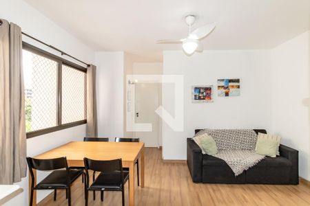 Sala de apartamento à venda com 2 quartos, 50m² em Indianópolis, São Paulo