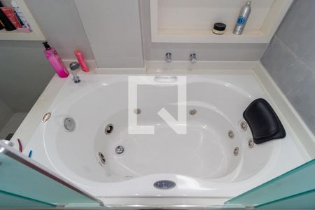 Apartamento à venda com 215m², 3 quartos e 3 vagasDetalhe Banheiro - Suíte 2