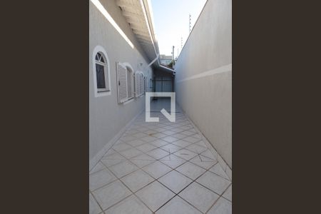 Casa à venda com 450m², 5 quartos e 5 vagasCorredor