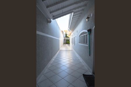 Casa à venda com 450m², 5 quartos e 5 vagasCorredor