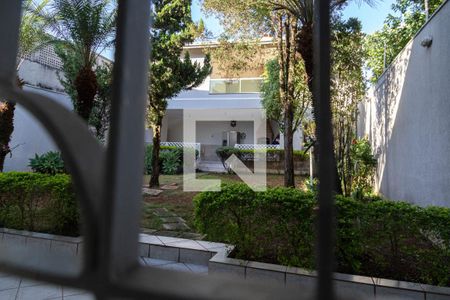 Casa à venda com 450m², 5 quartos e 5 vagasVista