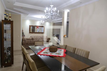 Casa à venda com 450m², 5 quartos e 5 vagasSala de Jantar