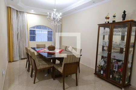 Casa à venda com 450m², 5 quartos e 5 vagasSala de Jantar