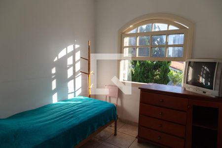 Casa à venda com 450m², 5 quartos e 5 vagasQuarto 1