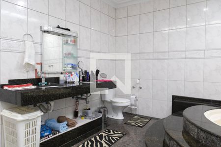 Casa à venda com 450m², 5 quartos e 5 vagasBanheiro 4