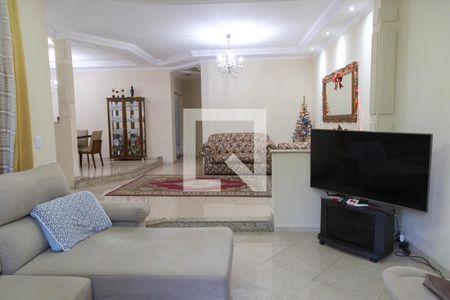 Sala de casa à venda com 5 quartos, 450m² em Vila Galvão, Guarulhos