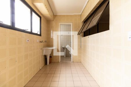 Apartamento para alugar com 161m², 3 quartos e 3 vagas Apartamento para alugar com 161m², 3 quartos e 3 vagasÁrea de Serviço