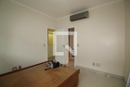 Suíte 1 de casa de condomínio para alugar com 5 quartos, 1200m² em Taquara, Rio de Janeiro