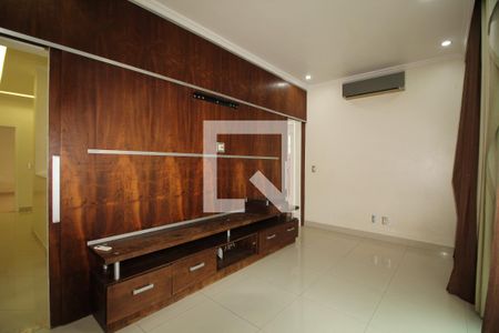 Sala 2 de casa de condomínio para alugar com 5 quartos, 1200m² em Taquara, Rio de Janeiro