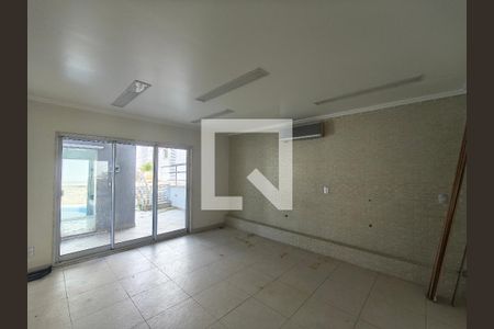 Sala de casa de condomínio à venda com 5 quartos, 1200m² em Taquara, Rio de Janeiro