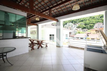 Casa de condomínio para alugar com 1200m², 5 quartos e 2 vagasChurrasqueira