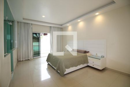 Casa de condomínio para alugar com 1200m², 5 quartos e 2 vagasSuíte 4