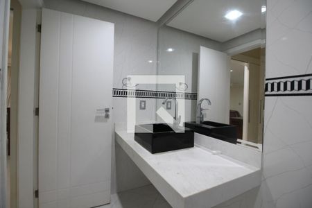 Casa de condomínio para alugar com 1200m², 5 quartos e 2 vagasLavabo 1