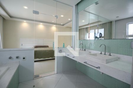 Casa de condomínio para alugar com 1200m², 5 quartos e 2 vagasBanheiro da Suíte 4