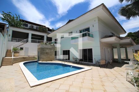 Casa de condomínio para alugar com 1200m², 5 quartos e 2 vagasPiscina