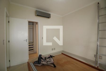 Suíte 1 de casa de condomínio para alugar com 5 quartos, 1200m² em Taquara, Rio de Janeiro