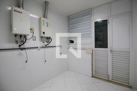 Casa de condomínio para alugar com 1200m², 5 quartos e 2 vagasÁrea de Serviço 1