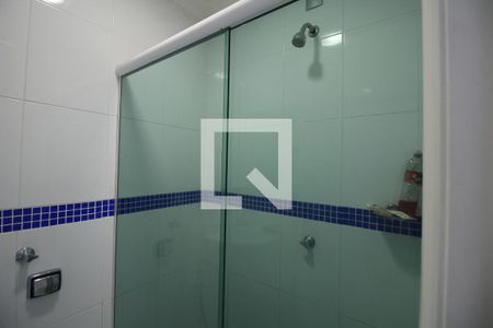 Casa de condomínio para alugar com 1200m², 5 quartos e 2 vagasBanheiro de Serviço