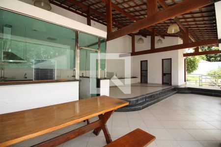 Casa de condomínio para alugar com 1200m², 5 quartos e 2 vagasChurrasqueira