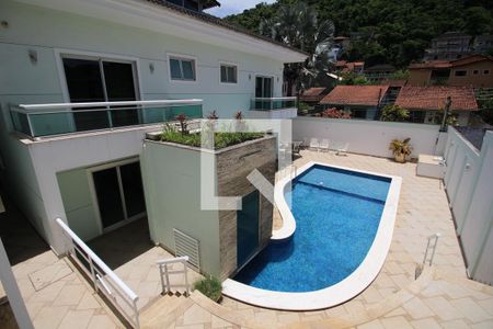 Casa de condomínio para alugar com 1200m², 5 quartos e 2 vagasPiscina