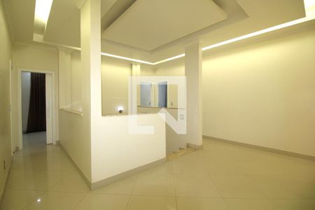 Casa de condomínio para alugar com 1200m², 5 quartos e 2 vagasHall 2° Piso