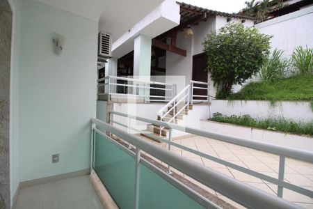 Casa de condomínio para alugar com 1200m², 5 quartos e 2 vagasVaranda da Suíte 2