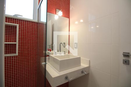 Casa de condomínio para alugar com 1200m², 5 quartos e 2 vagasBanheiro da Suíte 1