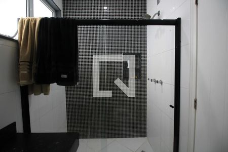 Casa de condomínio para alugar com 1200m², 5 quartos e 2 vagasBanheiro da Suíte 3