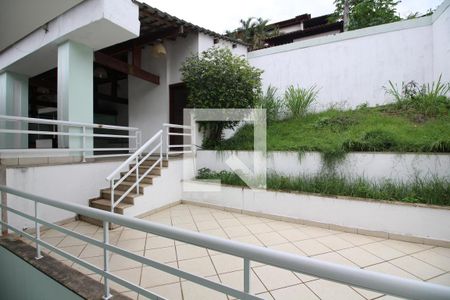 Casa de condomínio para alugar com 1200m², 5 quartos e 2 vagasVaranda da Suíte 2