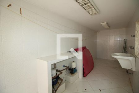 Casa de condomínio para alugar com 1200m², 5 quartos e 2 vagasÁrea de Serviço 2