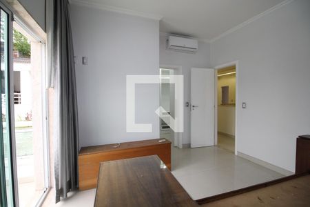 Casa de condomínio para alugar com 1200m², 5 quartos e 2 vagasSuíte 3