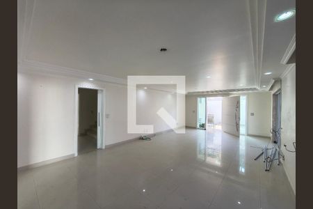 Sala de casa de condomínio à venda com 5 quartos, 1200m² em Taquara, Rio de Janeiro