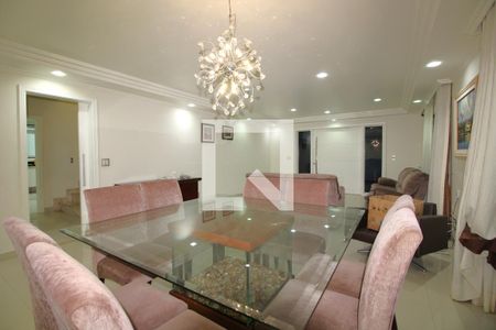 Sala 1 de casa de condomínio para alugar com 5 quartos, 1200m² em Taquara, Rio de Janeiro