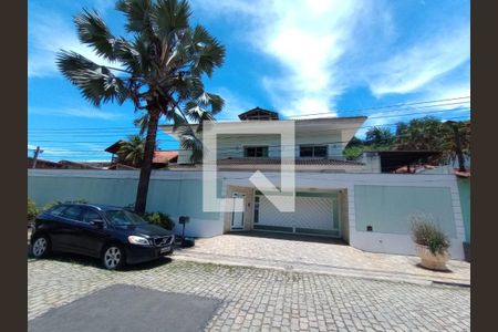 Casa de condomínio para alugar com 1200m², 5 quartos e 2 vagas Casa de condomínio para alugar com 1200m², 5 quartos e 2 vagasFachada com Placa Quinto Andar