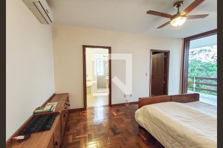 Casa à venda com 328m², 3 quartos e 6 vagasQuarto