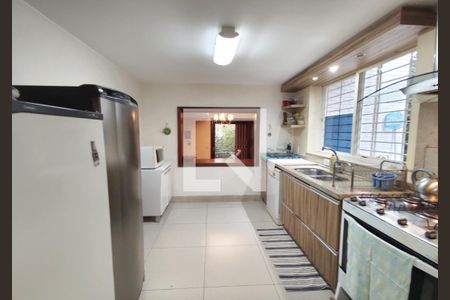 Casa à venda com 328m², 3 quartos e 6 vagasCozinha