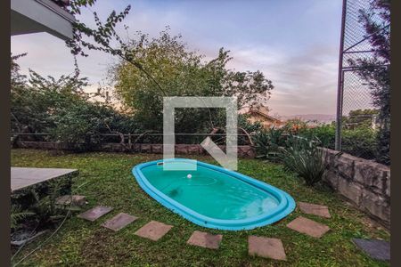 Casa à venda com 328m², 3 quartos e 6 vagasPiscina