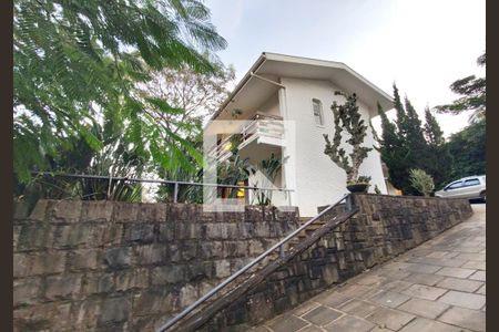 Casa à venda com 328m², 3 quartos e 6 vagasFachada