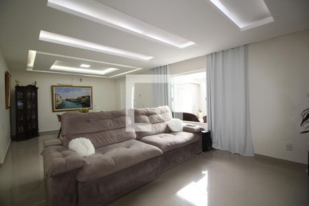 Sala 1 de casa de condomínio à venda com 4 quartos, 560m² em Jacarepaguá, Rio de Janeiro