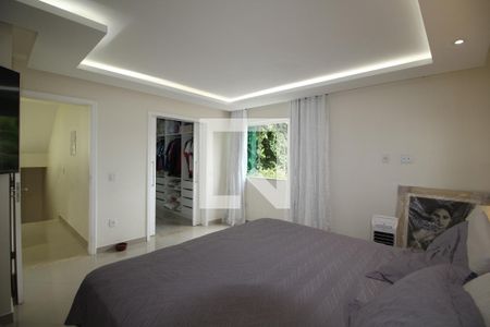 Casa de condomínio à venda com 560m², 4 quartos e 2 vagasSuíte 3