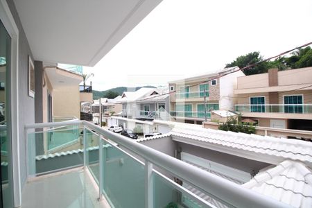 Casa de condomínio à venda com 560m², 4 quartos e 2 vagasVaranda da Suíte 2