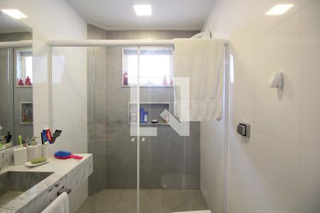 Casa de condomínio à venda com 560m², 4 quartos e 2 vagasBanheiro da Suíte 2