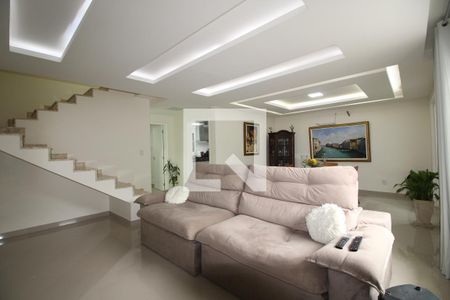 Sala 1 de casa de condomínio à venda com 4 quartos, 560m² em Jacarepaguá, Rio de Janeiro