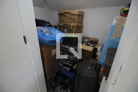 Casa de condomínio à venda com 560m², 4 quartos e 2 vagasDepósito