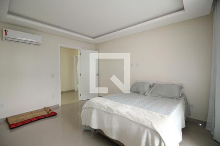 Casa de condomínio à venda com 560m², 4 quartos e 2 vagasSuíte 1