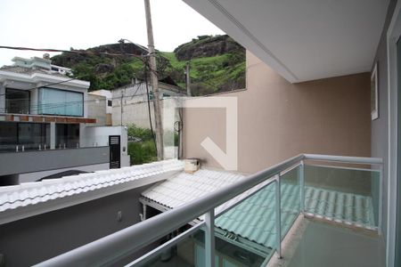 Casa de condomínio à venda com 560m², 4 quartos e 2 vagasVaranda da Suíte 1